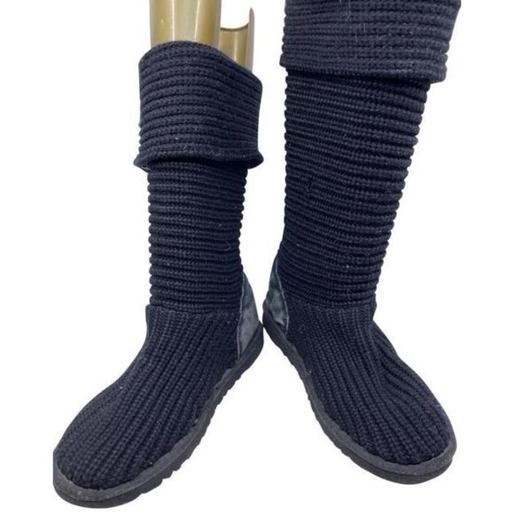 UGG Australia Shoes - Ugg Australia Black Knitted
